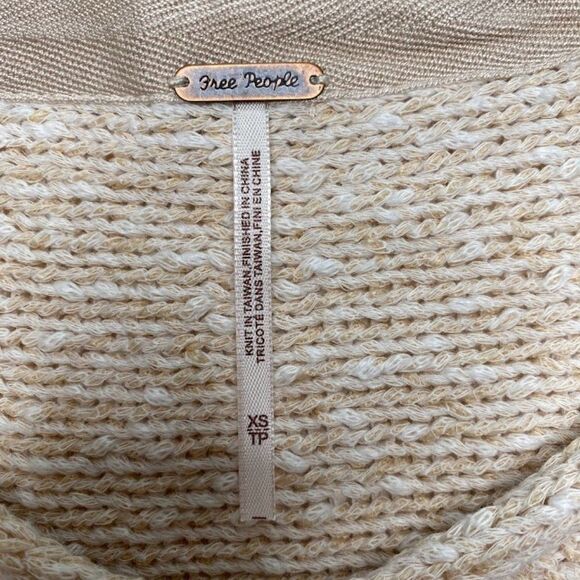 Free People NEW Beige Oversized Soft V-Neck Sweater Top XS - Picture 3 of 9